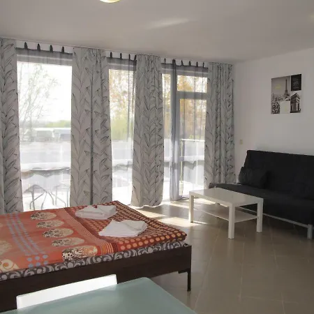 Cote D'azure סאני ביץ'