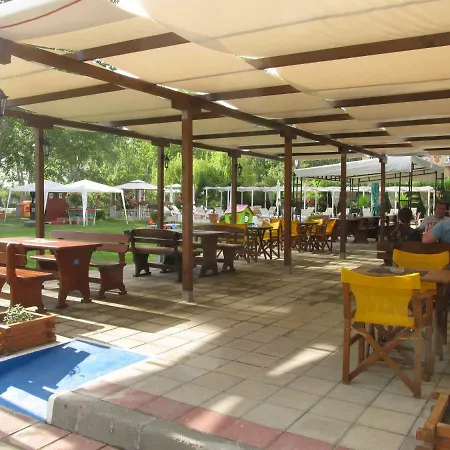 Cote D'azure 公寓式酒店 3*