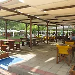 Cote D'azure 公寓式酒店 3*