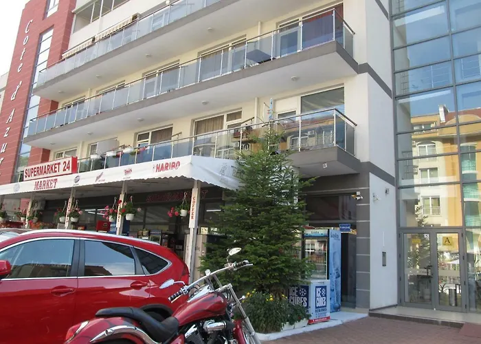 Cote D'azure 3* نيسيبار