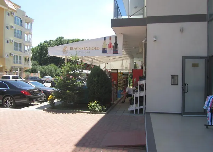 Cote D'azure Νεσέμπαρ