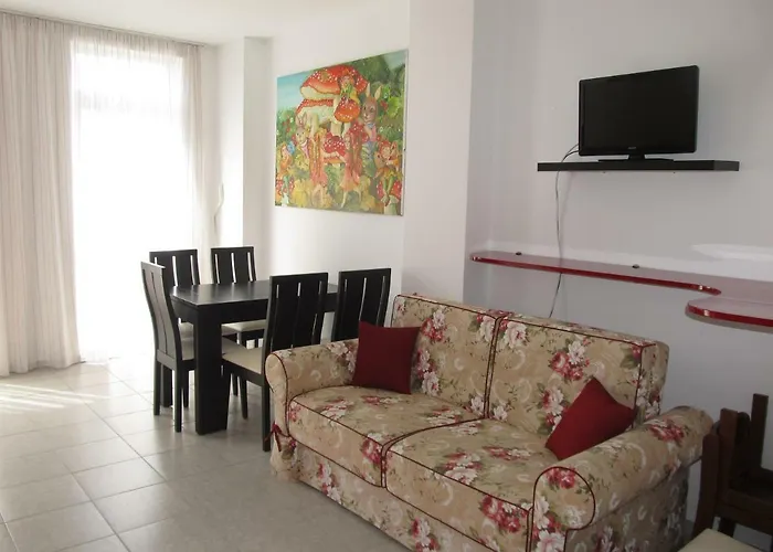 Cote D'azure Ξενοδοχείο με διαμερίσματα Νεσέμπαρ