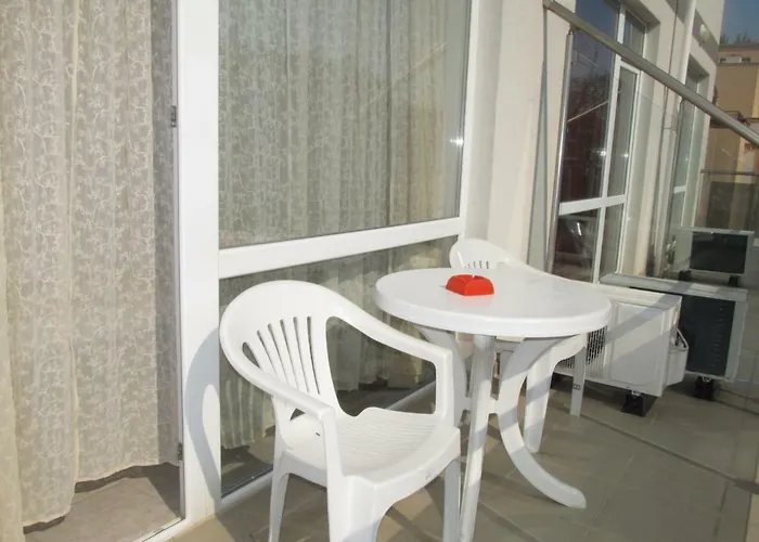 Cote D'azure Νεσέμπαρ