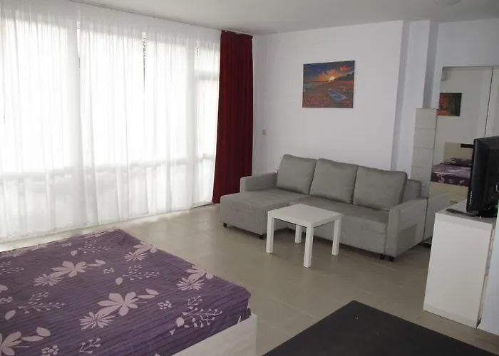 Cote D'azure Νεσέμπαρ